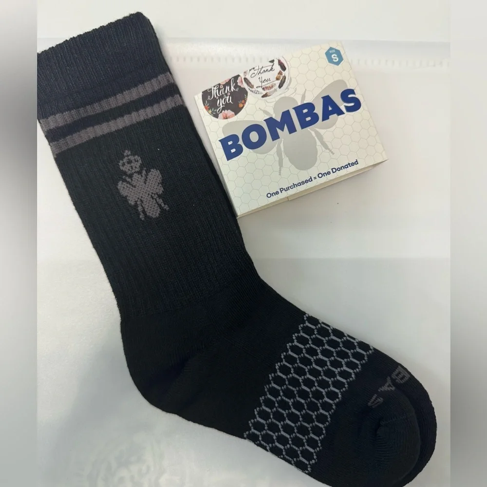 Bombas Set of 5 Mid Calf Black and Gray Athletic Socks